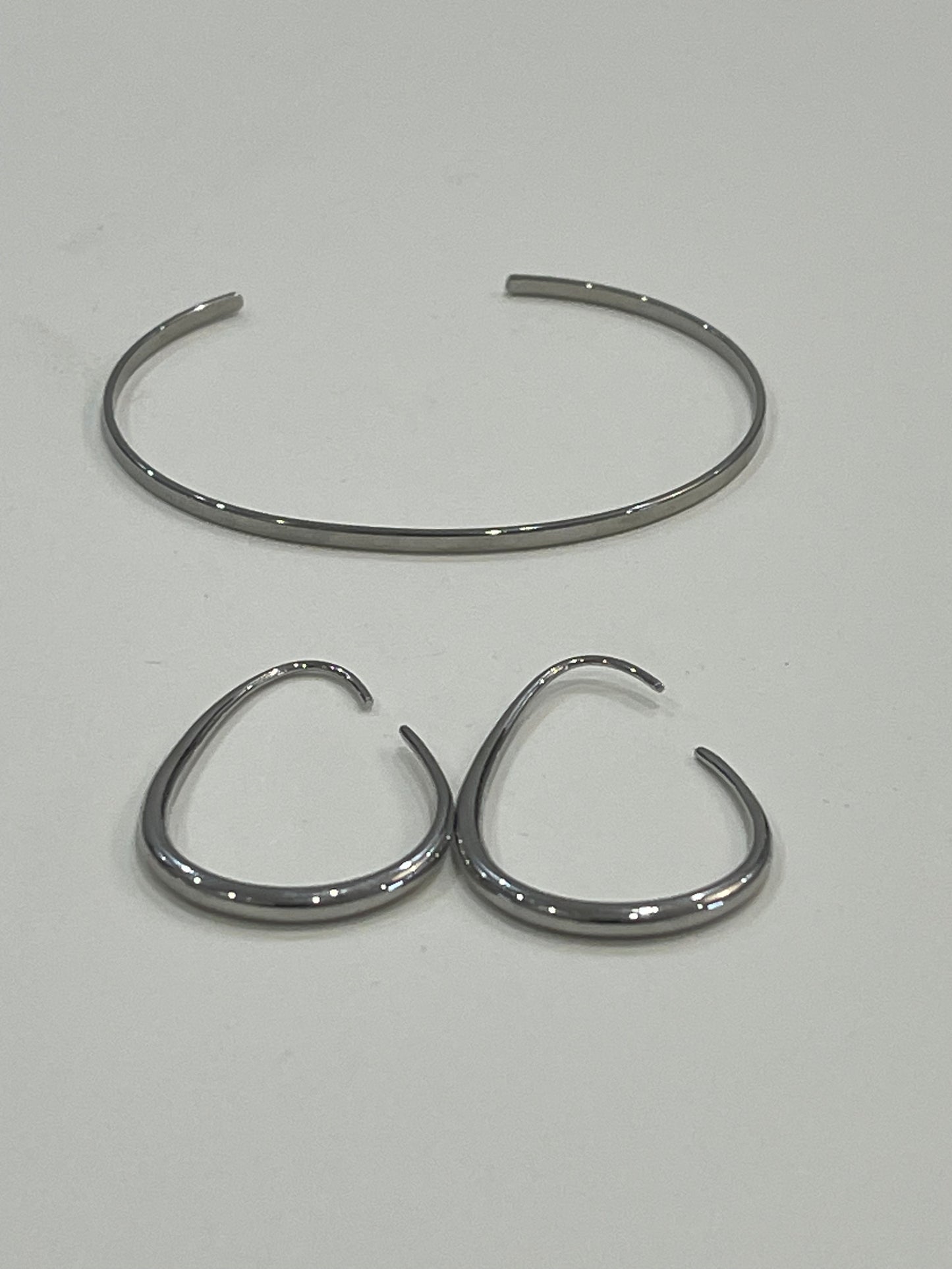The Gentle bracelet silver