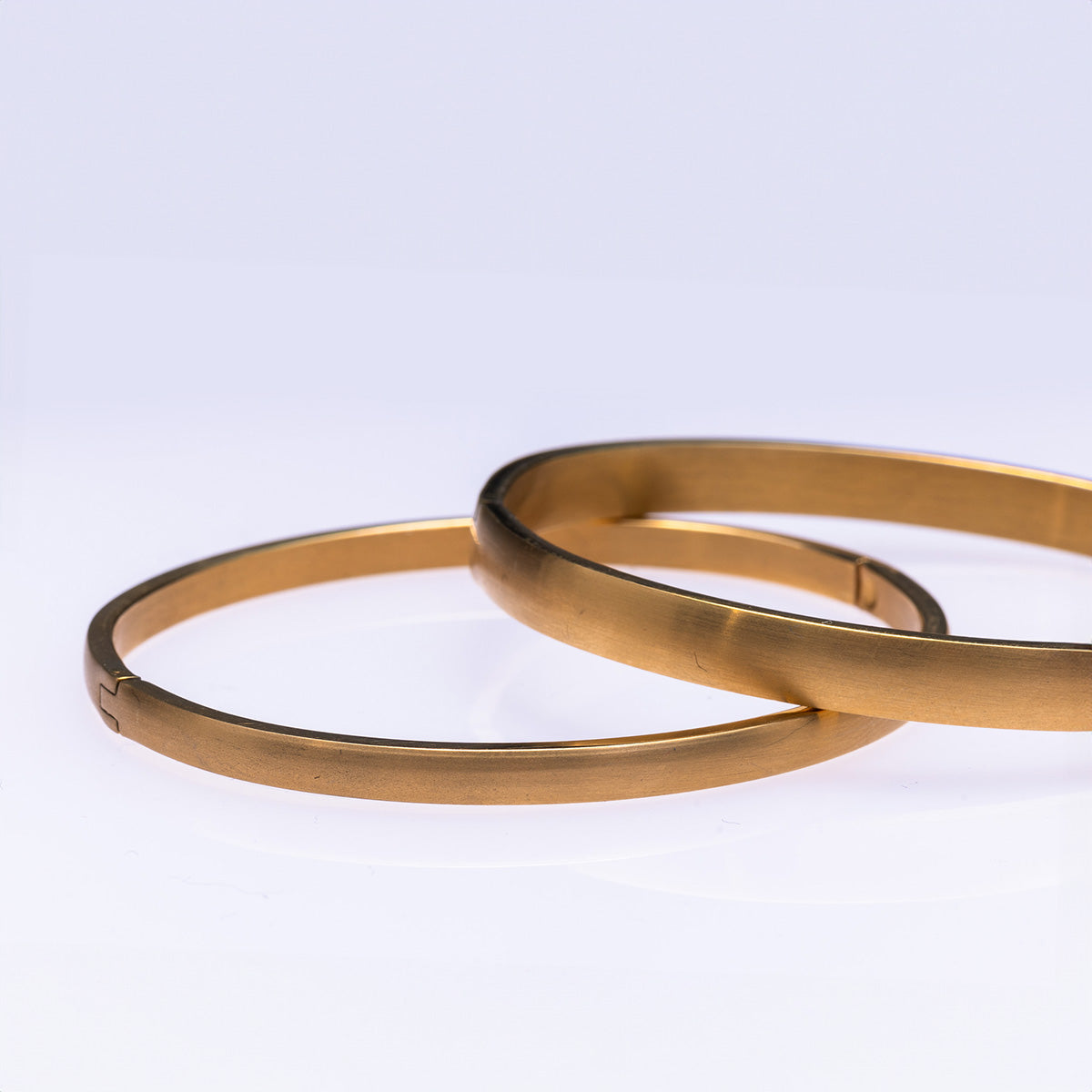 THE FORM BANGLE - Matt Gold