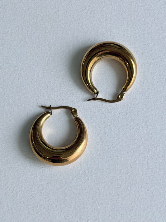 Nina hoops gold