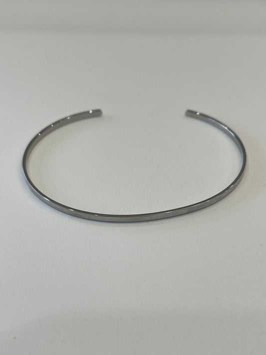 The Gentle bracelet silver