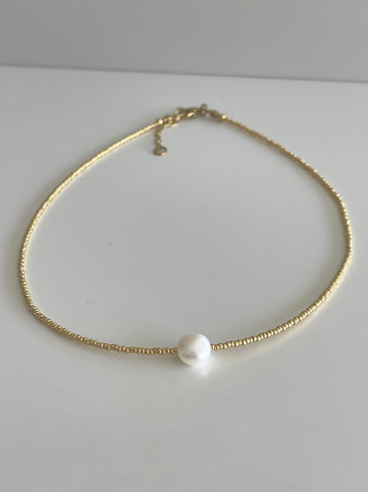 One Pearl Necklace