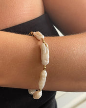 Load image into Gallery viewer, THELMA BRACELET
